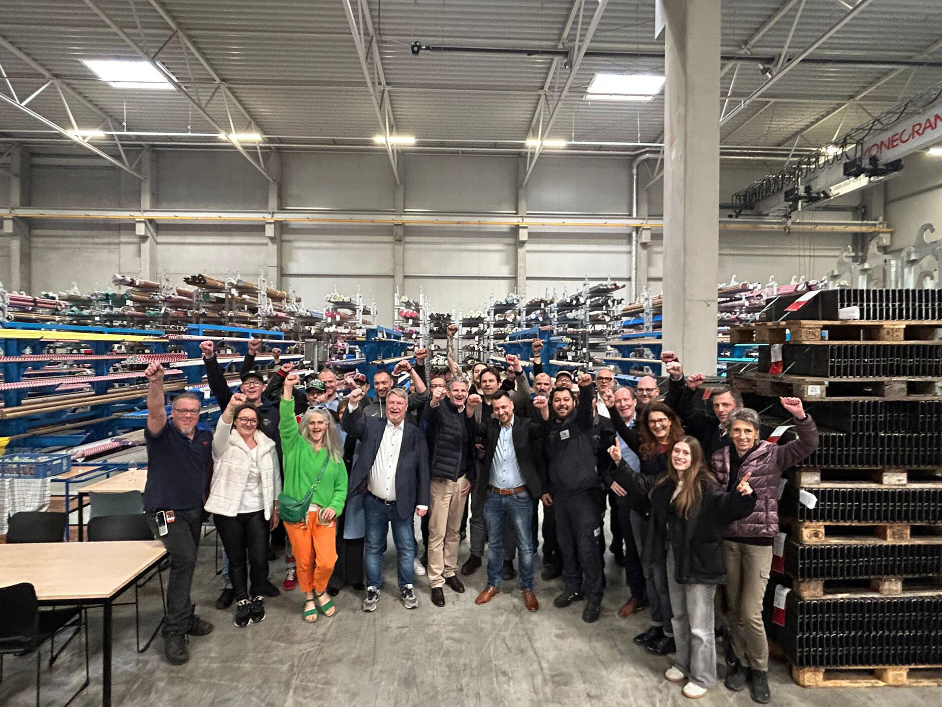 Royal Van Leeuwen C+R HYDRAULICS GmbH'yi satın alma işlemini tamamladı